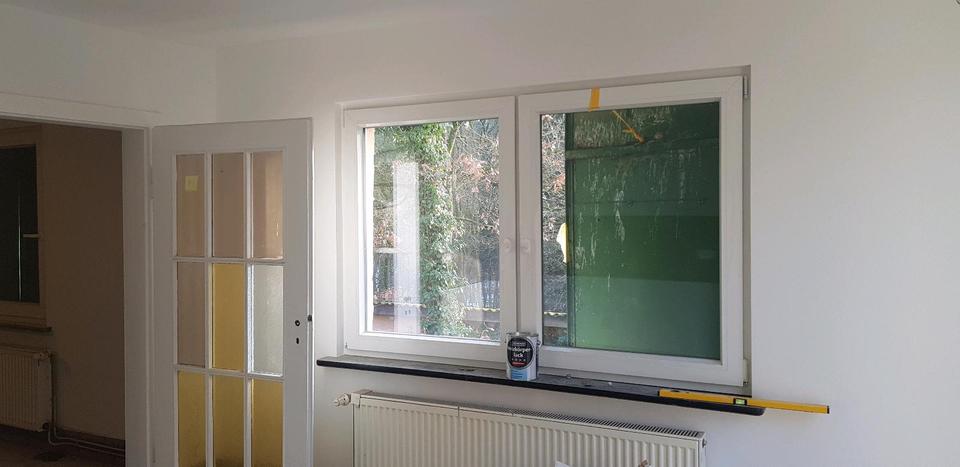 2 zimmer Wohnung mit Bad und großer Küche, sowie Balkon 2 zimmer