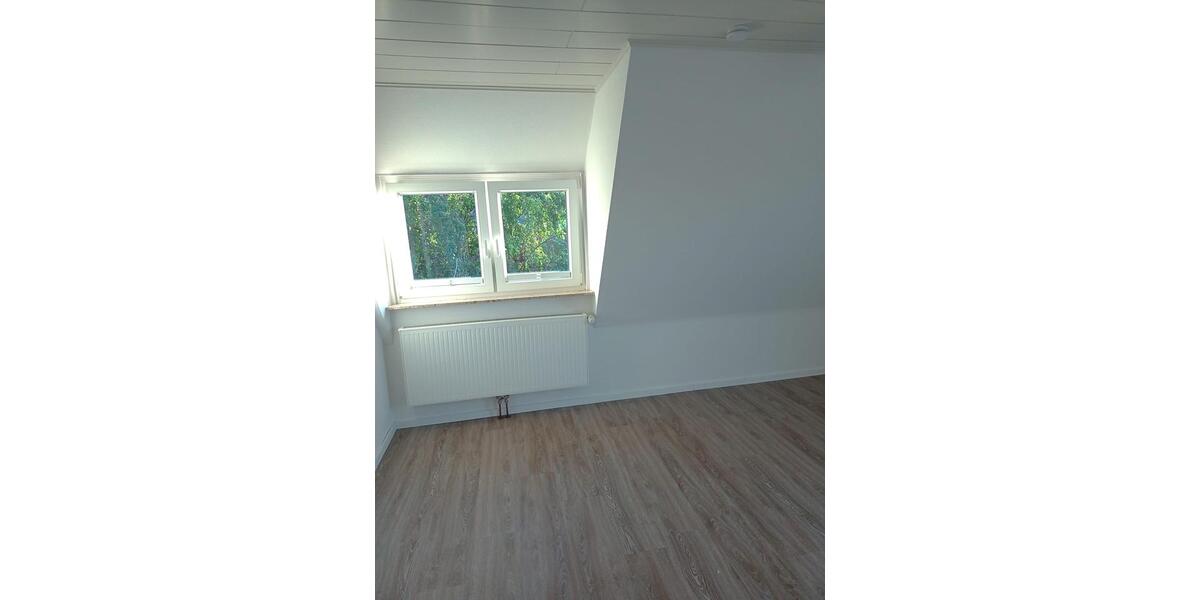 Dachgeschoßwohnung Oldenburg Drielaker-Moor - 2 Zimmer, 50 m&sup2;, 600&euro; | Angebot:25060519