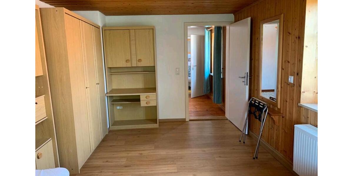 Wohnen auf Zeit Mindelheim - 9 Zimmer, 170 m&sup2;, 425&euro; | Angebot:25085206