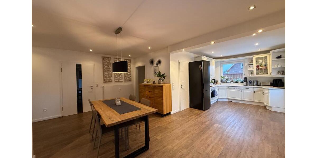 Erdgeschoßwohnung Soltau - 4 Zimmer, 130 m&sup2;, 1.250&euro; | Angebot:25220661