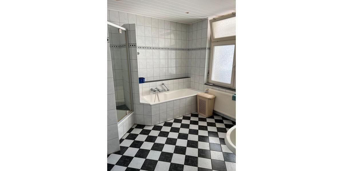 Wohnen auf Zeit Freren - 18 Zimmer, 230 m&sup2;, 16&euro; | Angebot:26287866