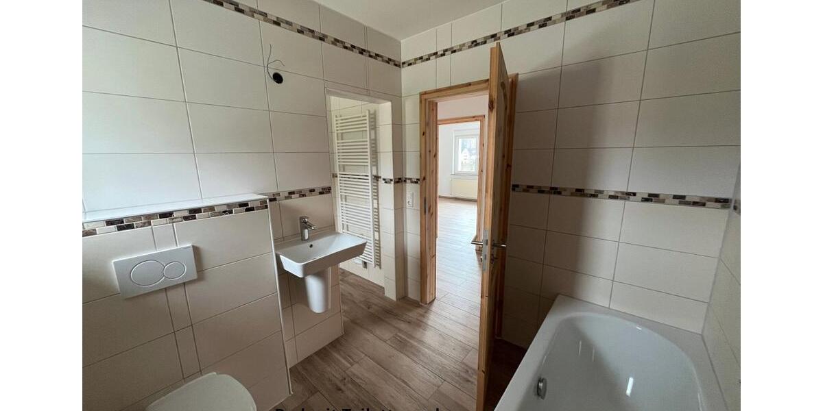 Etagenwohnung Bad Endbach - 2 Zimmer, 90 m&sup2;, 650&euro; | Angebot:26248559