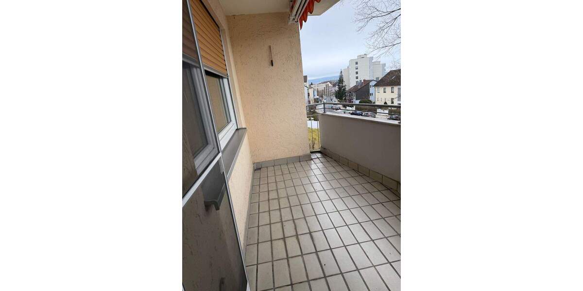 Etagenwohnung Weiden in der Oberpfalz Rehbühl - 3 Zimmer, 68 m&sup2;, 550&euro; | Angebot:26804186