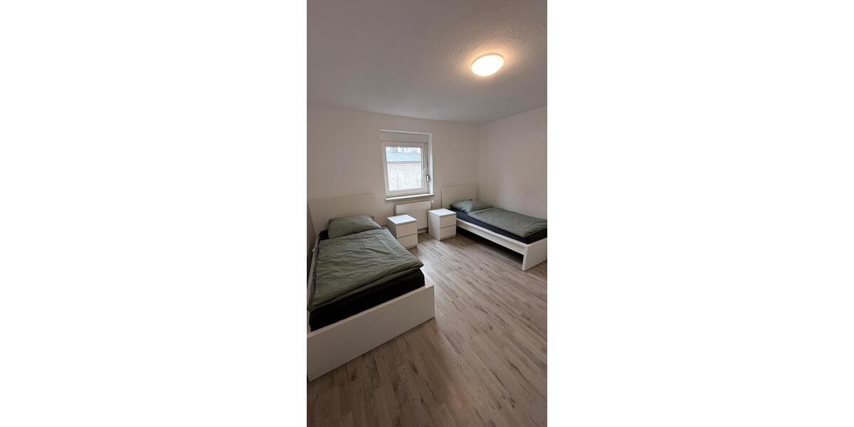 Wohnen auf Zeit Helmbrechts - 3 Zimmer, 100 m&sup2;, 25&euro; | Angebot:23566853