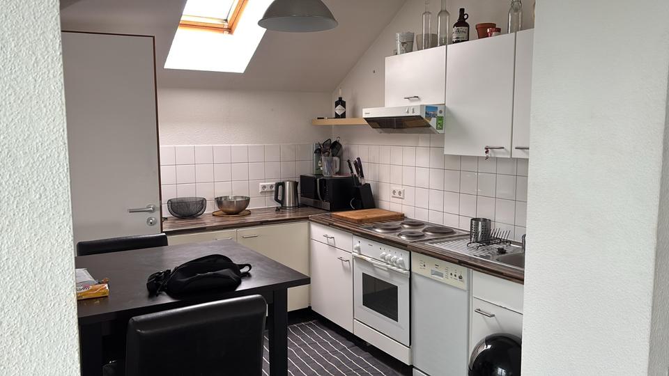 Dachgeschoßwohnung Dresden Neustadt - 2 Zimmer, 65 m&sup2;, 900&euro; | Angebot:26664076