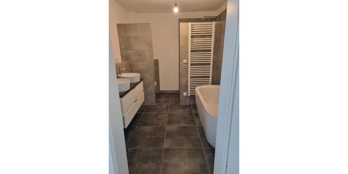 Erdgeschoßwohnung Hambühren - 2.5 Zimmer, 73 m&sup2;, 1.000&euro; | Angebot:26342175