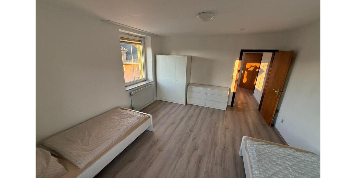 Wohnen auf Zeit Helmbrechts - 10 Zimmer, 110 m&sup2;, 20&euro; | Angebot:23554422