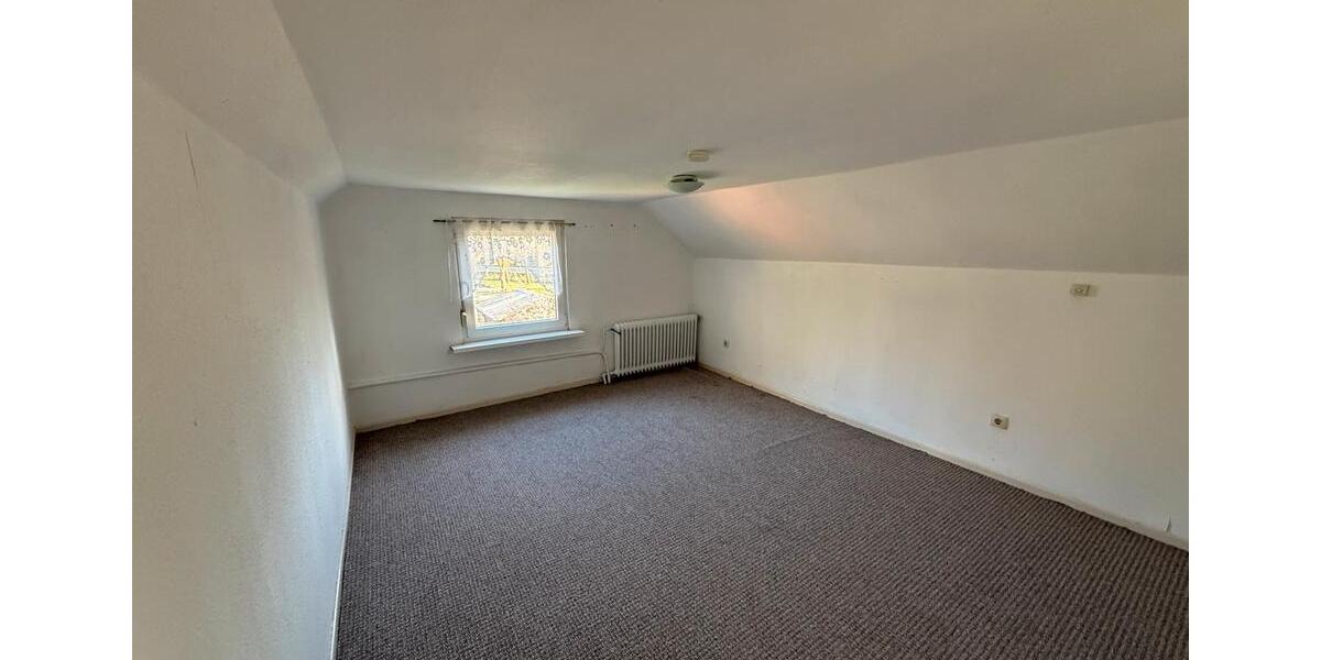 Etagenwohnung Weener - 5 Zimmer, 95 m&sup2;, 1.000&euro; | Angebot:25942354