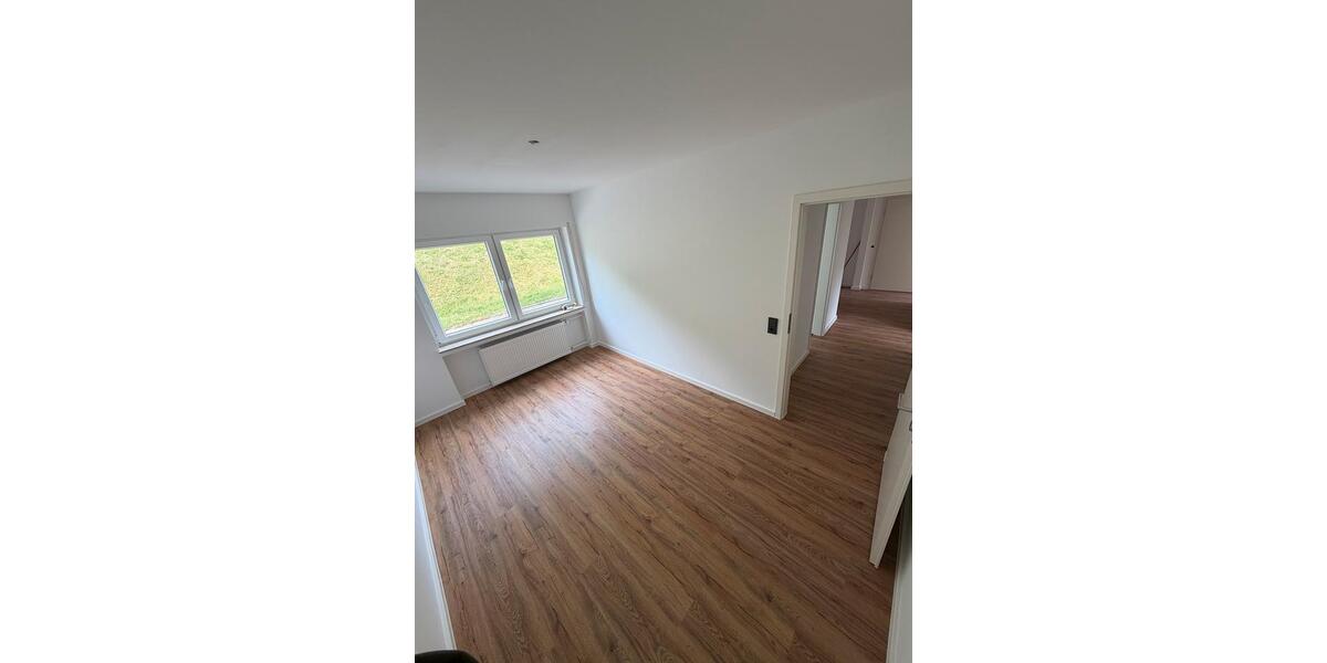 Erdgeschoßwohnung Gummersbach - 3 Zimmer, 73 m&sup2;, 760&euro; | Angebot:26563127