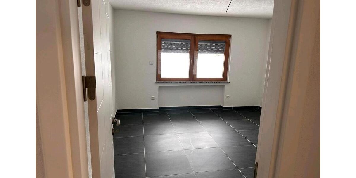 Doppelhaushälfte Östringen - 4 Zimmer, 140 m&sup2;, 1.450&euro; | Angebot:25652002