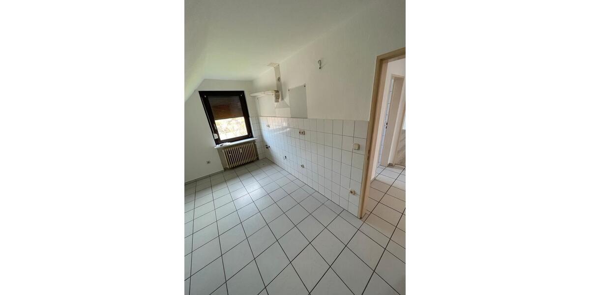 Dachgeschoßwohnung Uelzen - 3 Zimmer, 78 m&sup2;, 900&euro; | Angebot:26021968