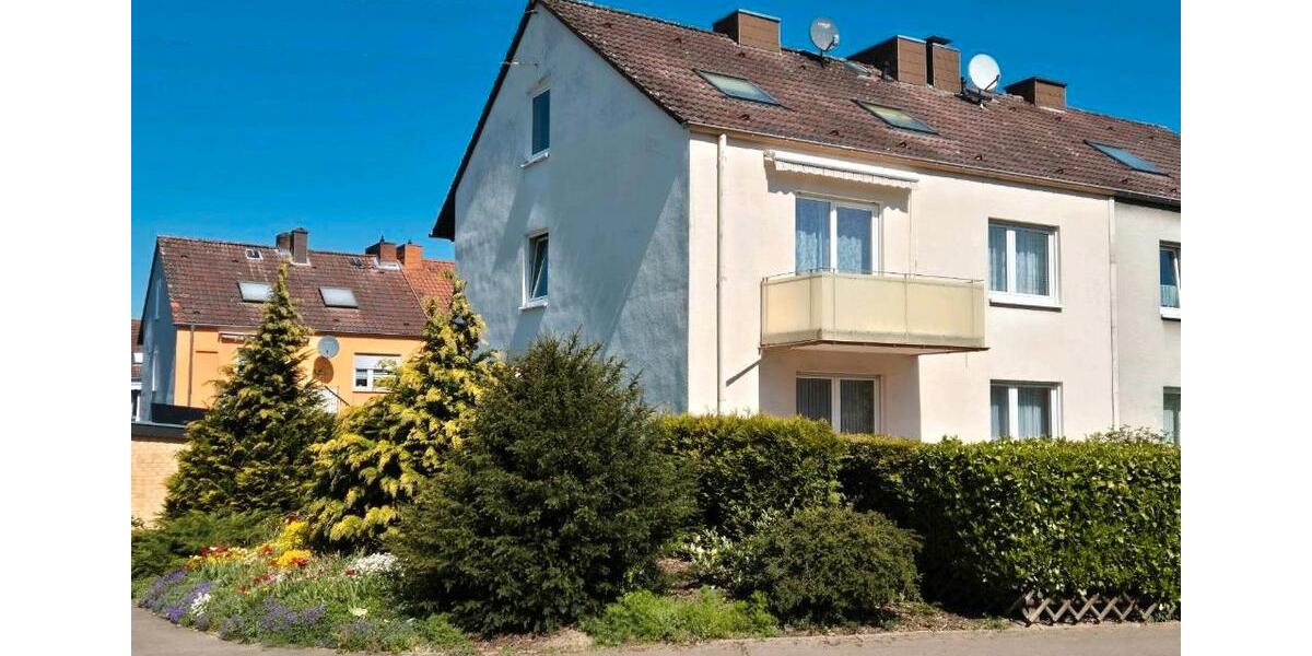 Dachgeschoßwohnung Saarbrücken West - 3 Zimmer, 50 m&sup2;, 380&euro; | Angebot:26573106