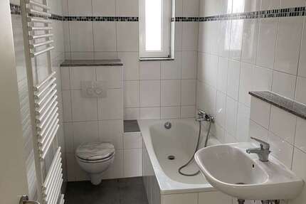 Wohnung Mönchengladbach Bettrath-Hoven - 4 Zimmer, 75 m&sup2;, 495&euro; | Angebot:26943658
