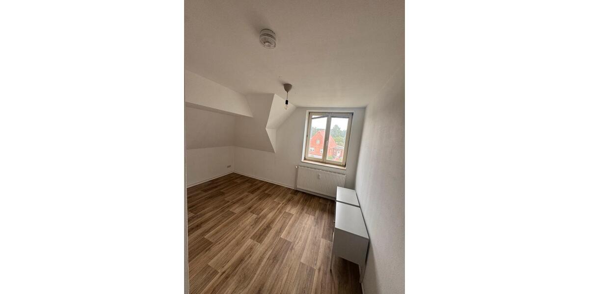 Dachgeschoßwohnung Grevesmühlen - 2 Zimmer, 56 m&sup2;, 498&euro; | Angebot:27640968