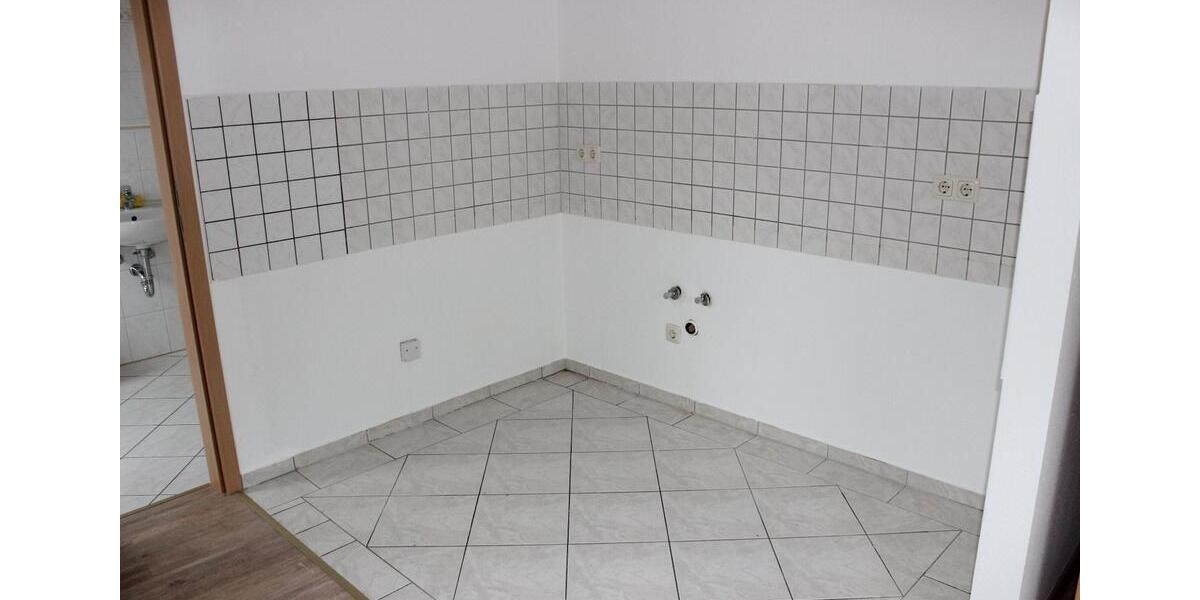 Dachgeschoßwohnung Döbeln - 2 Zimmer, 36 m&sup2;, 250&euro; | Angebot:26563583