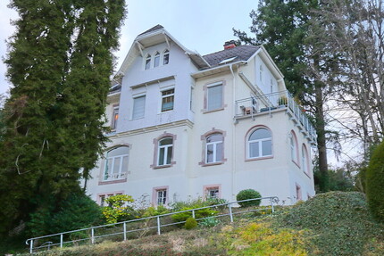 Aufwändig renovierte Altbauwohnung in prachtvollem Jugendstilgebäude - Wohnung Baden-Baden Baden | Angebot:24995817