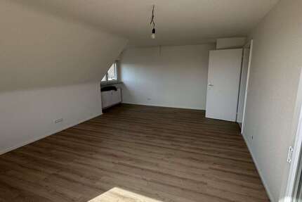 Wohnung Ditzingen-Hirschlanden Hirschlanden - 3 Zimmer, 77 m&sup2;, 1.040&euro; | Angebot:26168425