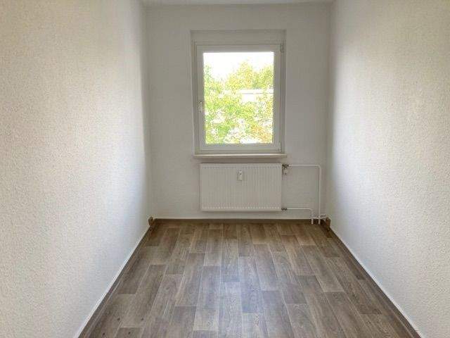 Etagenwohnung Hermsdorf - 3 Zimmer, 60 m&sup2;, 340&euro; | Angebot:25800662