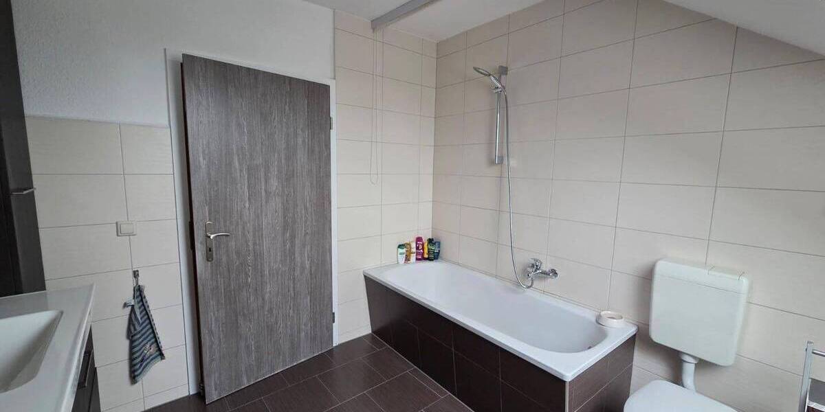 Etagenwohnung Weißwasser/O.L. O.L. - 4 Zimmer, 93 m&sup2;, 651&euro; | Angebot:26684506