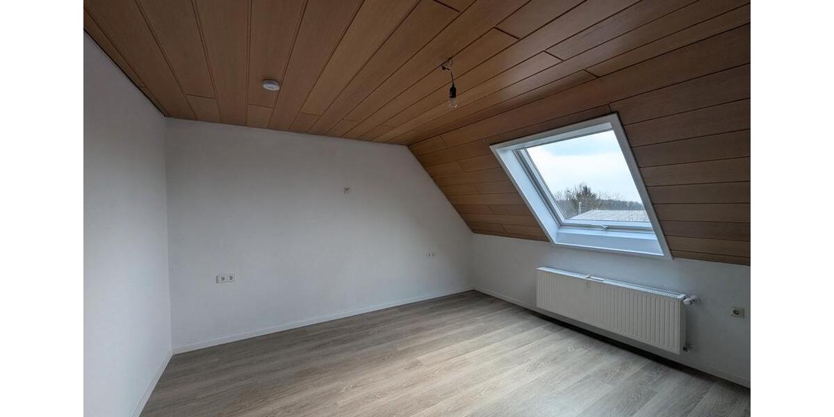 Dachgeschoßwohnung Satteldorf - 3 Zimmer, 62 m&sup2;, 650&euro; | Angebot:26581346