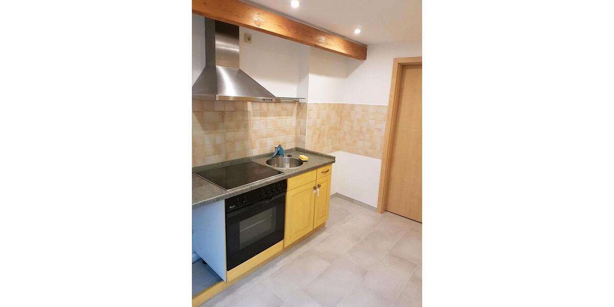 Etagenwohnung Hettstedt - 3 Zimmer, 85 m&sup2;, 580&euro; | Angebot:25990335