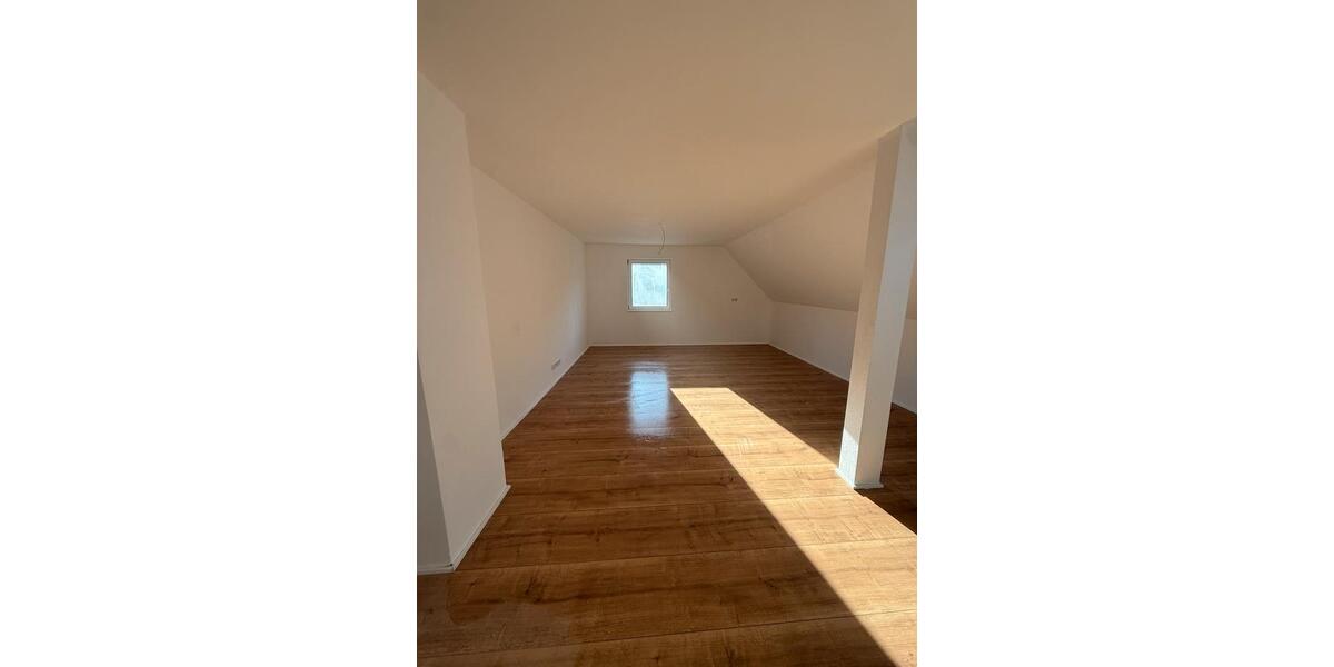 Dachgeschoßwohnung Frammersbach - 4 Zimmer, 100 m&sup2;, 850&euro; | Angebot:24705710