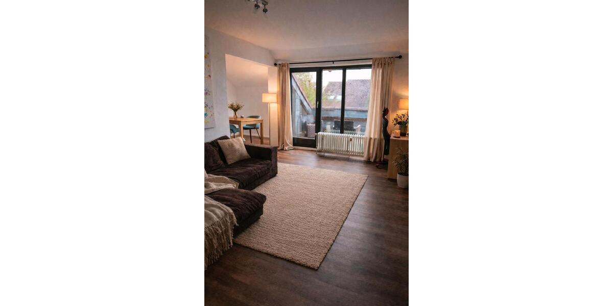 Dachgeschoßwohnung Oldenburg Bloherfelde - 3 Zimmer, 74 m&sup2;, 810&euro; | Angebot:25208984