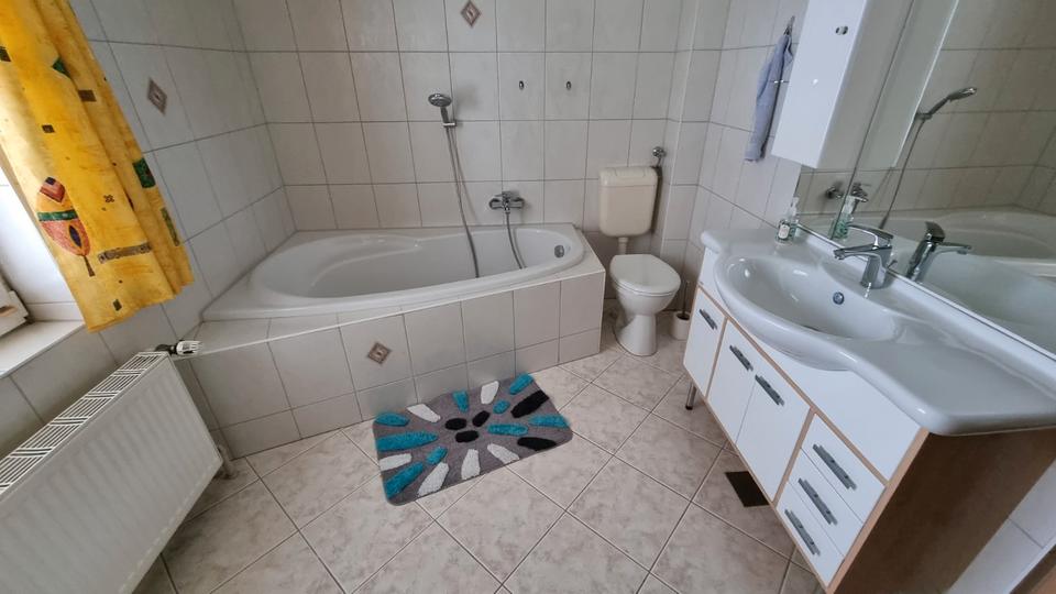 Etagenwohnung Berlin Marzahn-Hellersdorf - 4 Zimmer, 142 m&sup2;, 1.275&euro; | Angebot:26447084