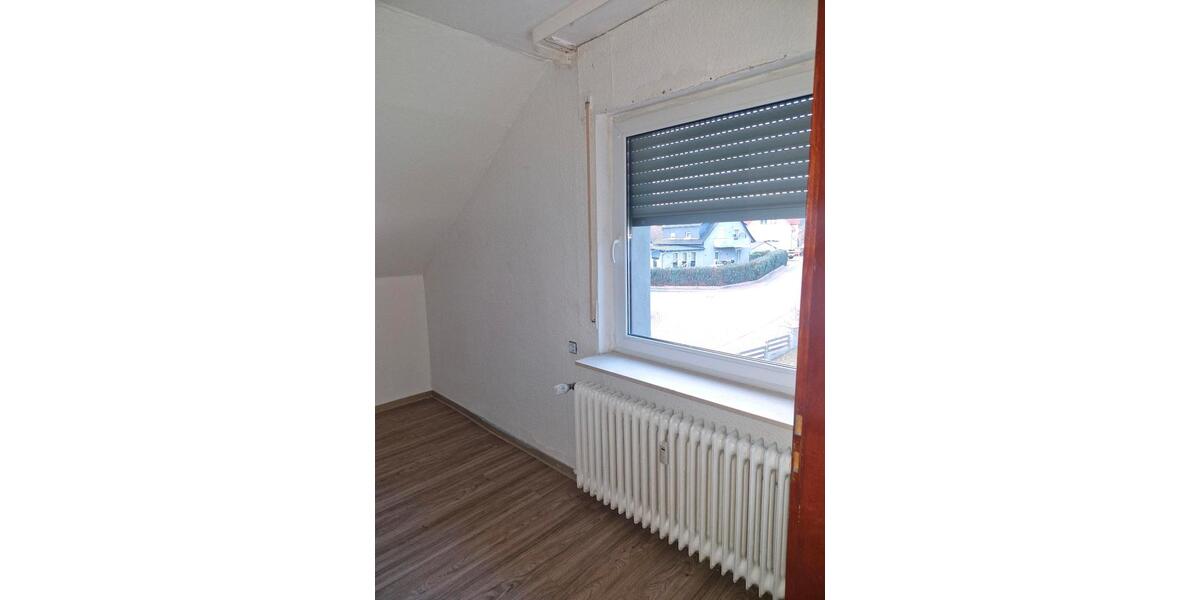 Dachgeschoßwohnung Michelstadt - 4 Zimmer, 110 m&sup2;, 850&euro; | Angebot:25405396