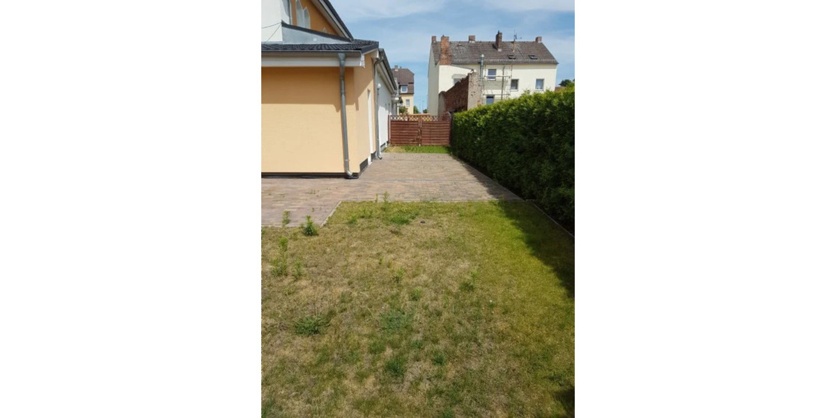 Erdgeschoßwohnung Fürstenwalde (Spree) - 4 Zimmer, 103 m&sup2;, 1.250&euro; | Angebot:25103121