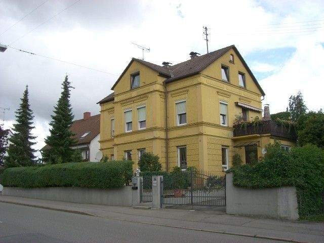 Schöne Altbauwohnung für ruhige Mieter 2 zimmer