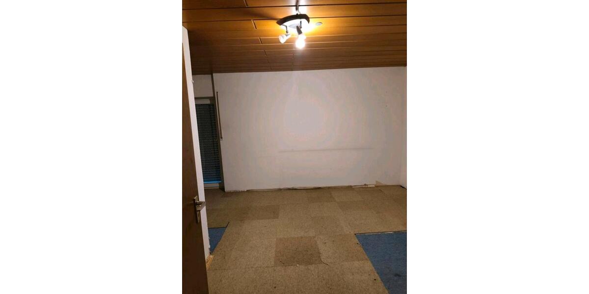 Erdgeschoßwohnung Bielefeld Mitte - 3 Zimmer, 100 m&sup2;, 1.200&euro; | Angebot:26026038