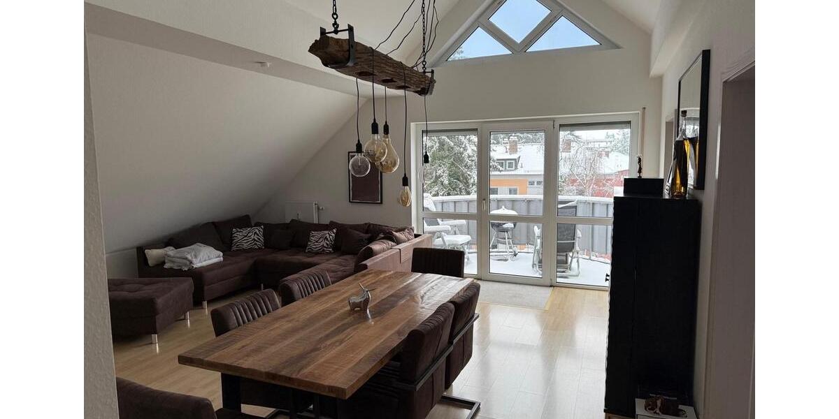 Dachgeschoßwohnung Bad Homburg vor der Höhe Berliner Siedlung/Gartenfeld - 2 Zimmer, 60 m&sup2;, 1.300&euro; | Angebot:24658112