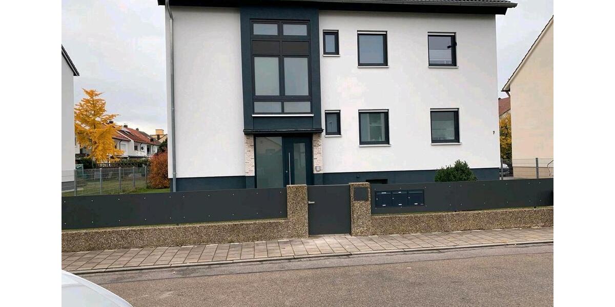 Erdgeschoßwohnung Neumarkt in der Oberpfalz Altenhof - 3.5 Zimmer, 94 m&sup2;, 1.200&euro; | Angebot:26039168