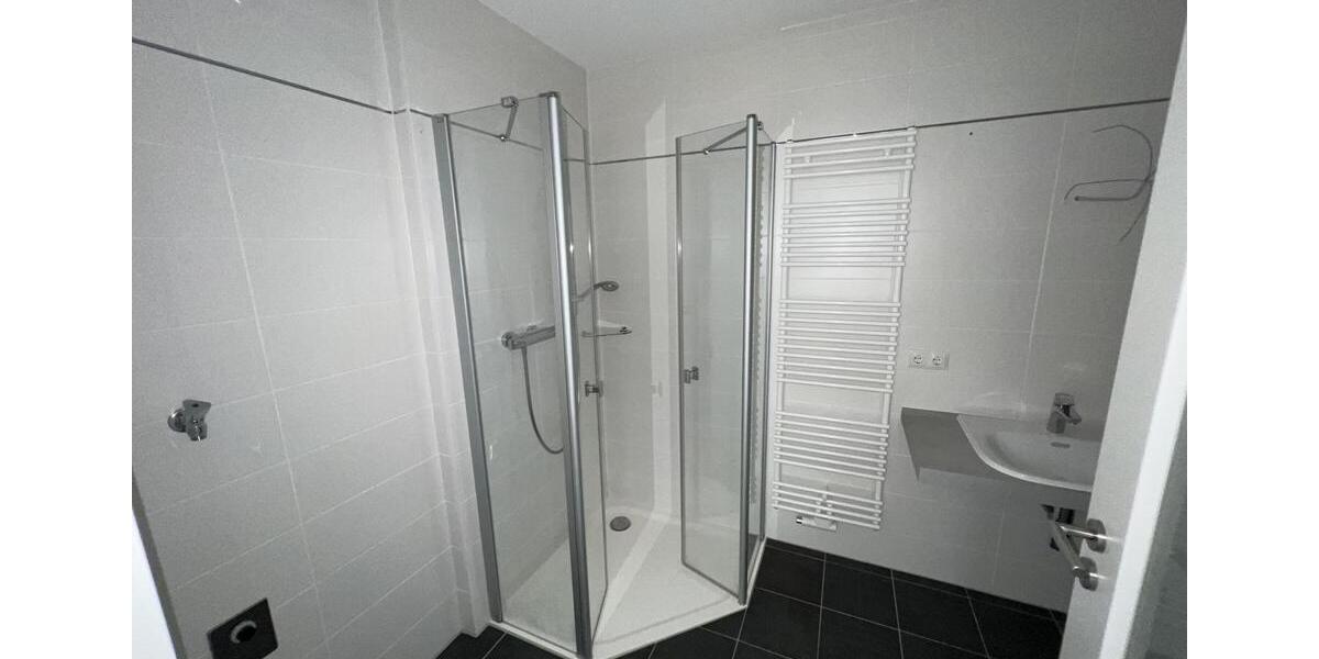 4-Zimmer-Wohnung in Rehau - Balkon - Garage mit direktem Zugang zum TH - Aufzug - Baujahr 2016 4 zimmer