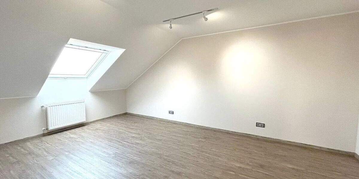 Etagenwohnung Kenn - 2 Zimmer, 86 m&sup2;, 1.180&euro; | Angebot:25863539