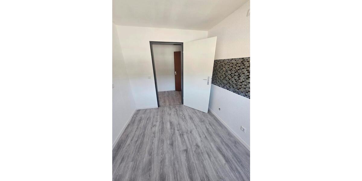 Etagenwohnung Mönchengladbach Süd - 2 Zimmer, 62 m&sup2;, 650&euro; | Angebot:26444554