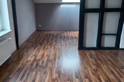 Wohnung DG 75qm zu vermieten