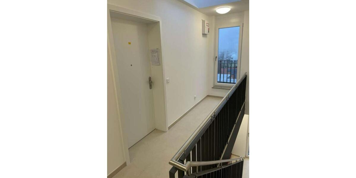 Dachgeschoßwohnung Schönefeld - 2 Zimmer, 59 m&sup2;, 1.000&euro; | Angebot:24813576