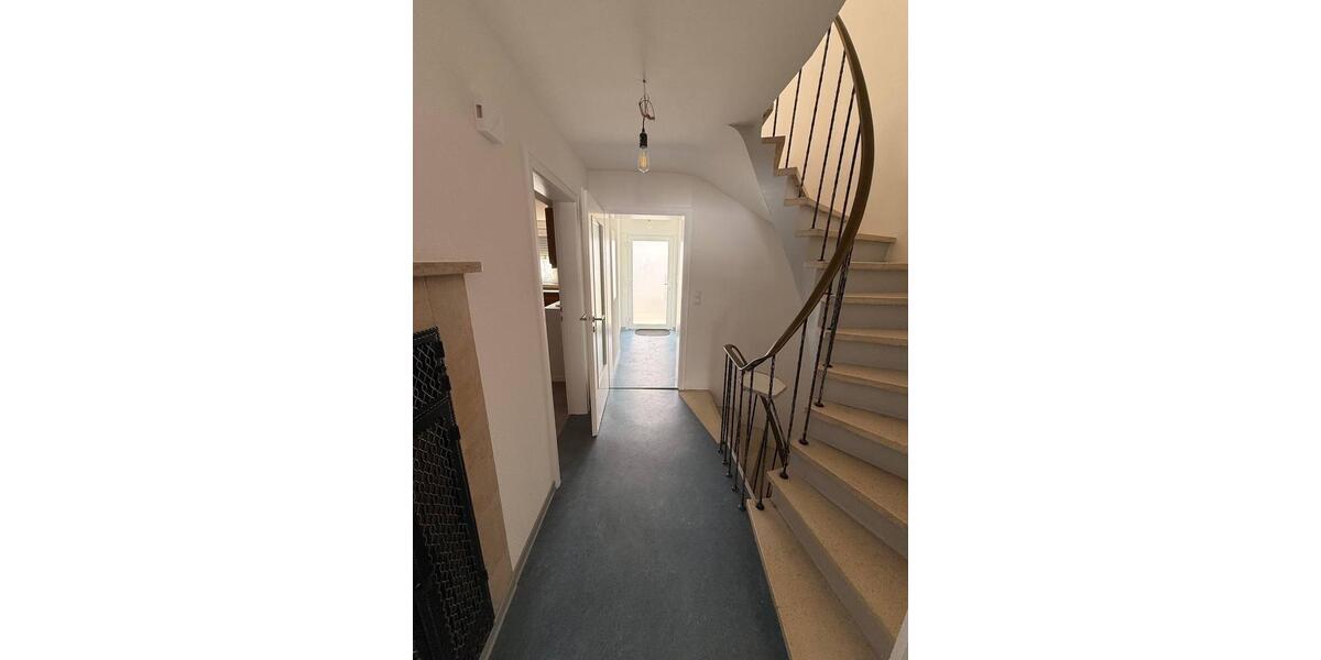 Doppelhaushälfte Vellberg - 7 Zimmer, 95 m&sup2;, 950&euro; | Angebot:25458791