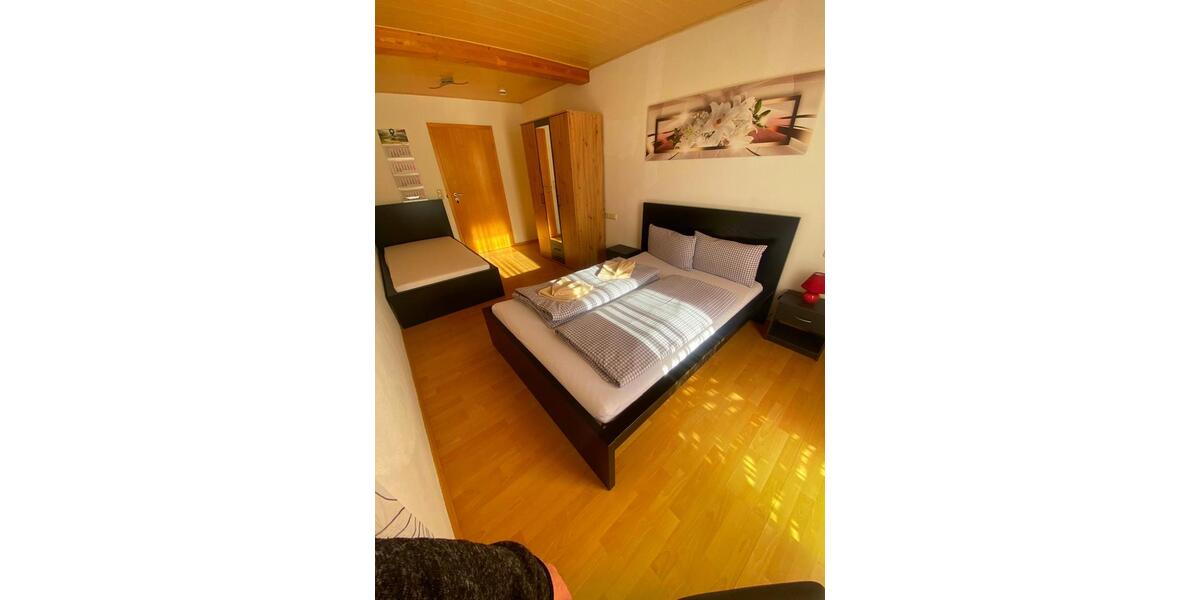 Wohnen auf Zeit Kutzenhausen - 5 Zimmer, 140 m&sup2;, 2.000&euro; | Angebot:26270096
