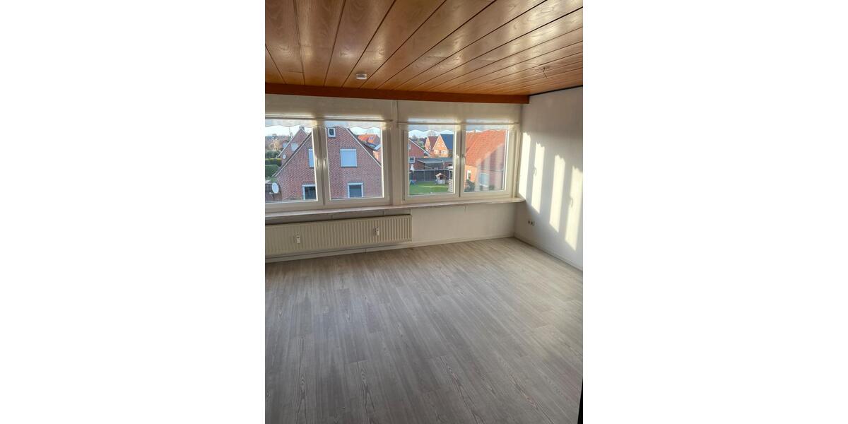 Dachgeschoßwohnung Stade Bützfleth - 4 Zimmer, 110 m&sup2;, 1.400&euro; | Angebot:24432525