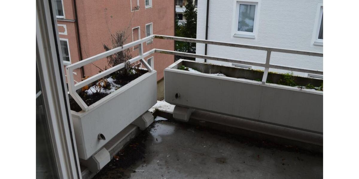 Etagenwohnung Kempten (Allgäu) - 5 Zimmer, 130 m&sup2;, 1.980&euro; | Angebot:25497522