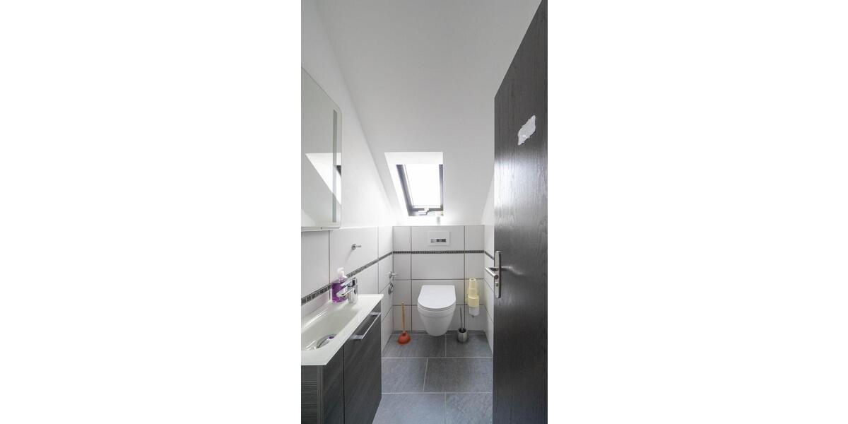 Großzügige Wohnung mit sonniger Dachloggia, Einbauküche und Garage! - 3- Roth 10809576143 | Angebot:25943101