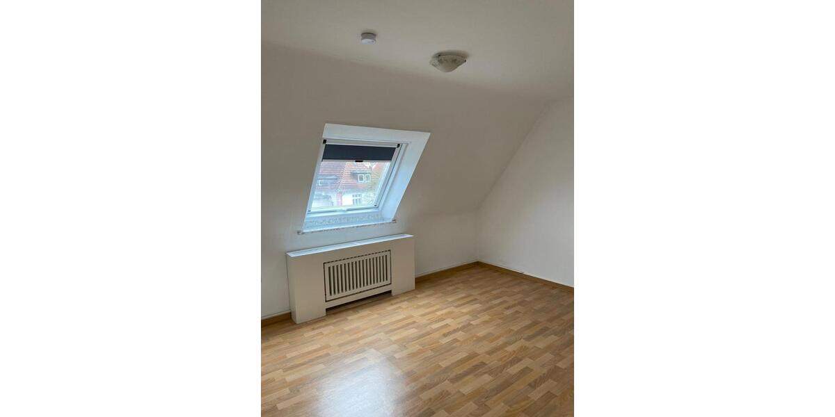 Dachgeschoßwohnung Bielefeld Gadderbaum - 3 Zimmer, 75 m&sup2;, 375&euro; | Angebot:25231617