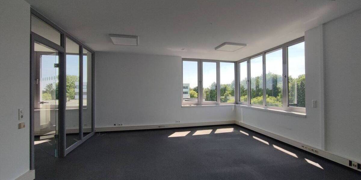 Gewerbeobjekt Kiel Wellsee - 3 Zimmer, 105 m&sup2;, 1.050&euro; | Angebot:26190940