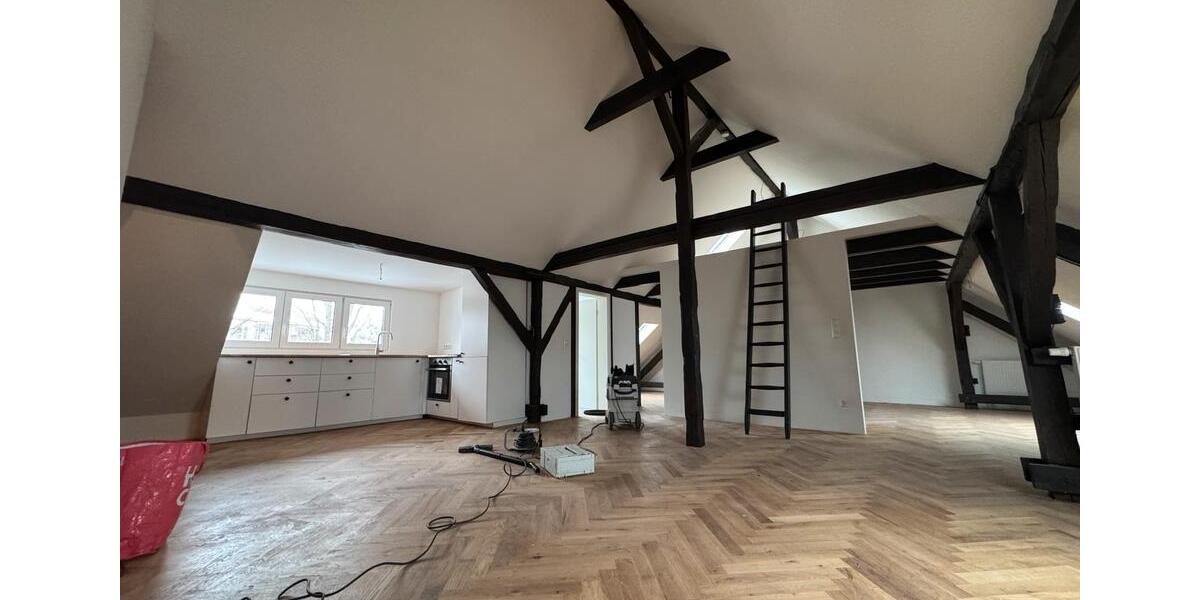 Dachgeschoßwohnung Berlin Lichtenberg - 2 Zimmer, 70 m&sup2;, 1.100&euro; | Angebot:26296698