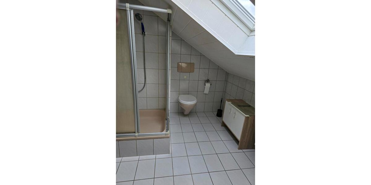 Dachgeschoßwohnung Teublitz - 2 Zimmer, 42 m&sup2;, 450&euro; | Angebot:25986579