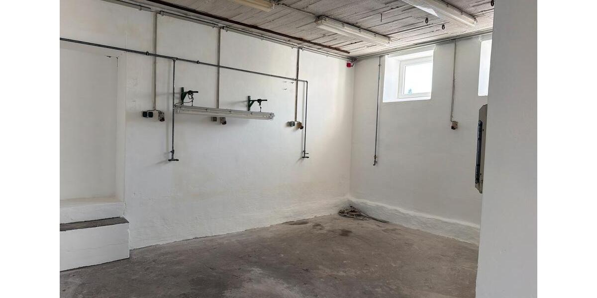 Gewerbeobjekt Lübeck Sankt Lorenz Nord - 2.500&euro; | Angebot:23861692