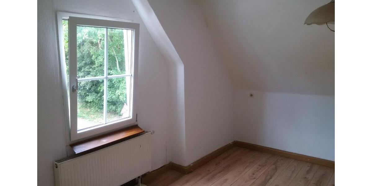 Dachgeschoßwohnung Cham - 2 Zimmer, 45 m&sup2;, 480&euro; | Angebot:26186727